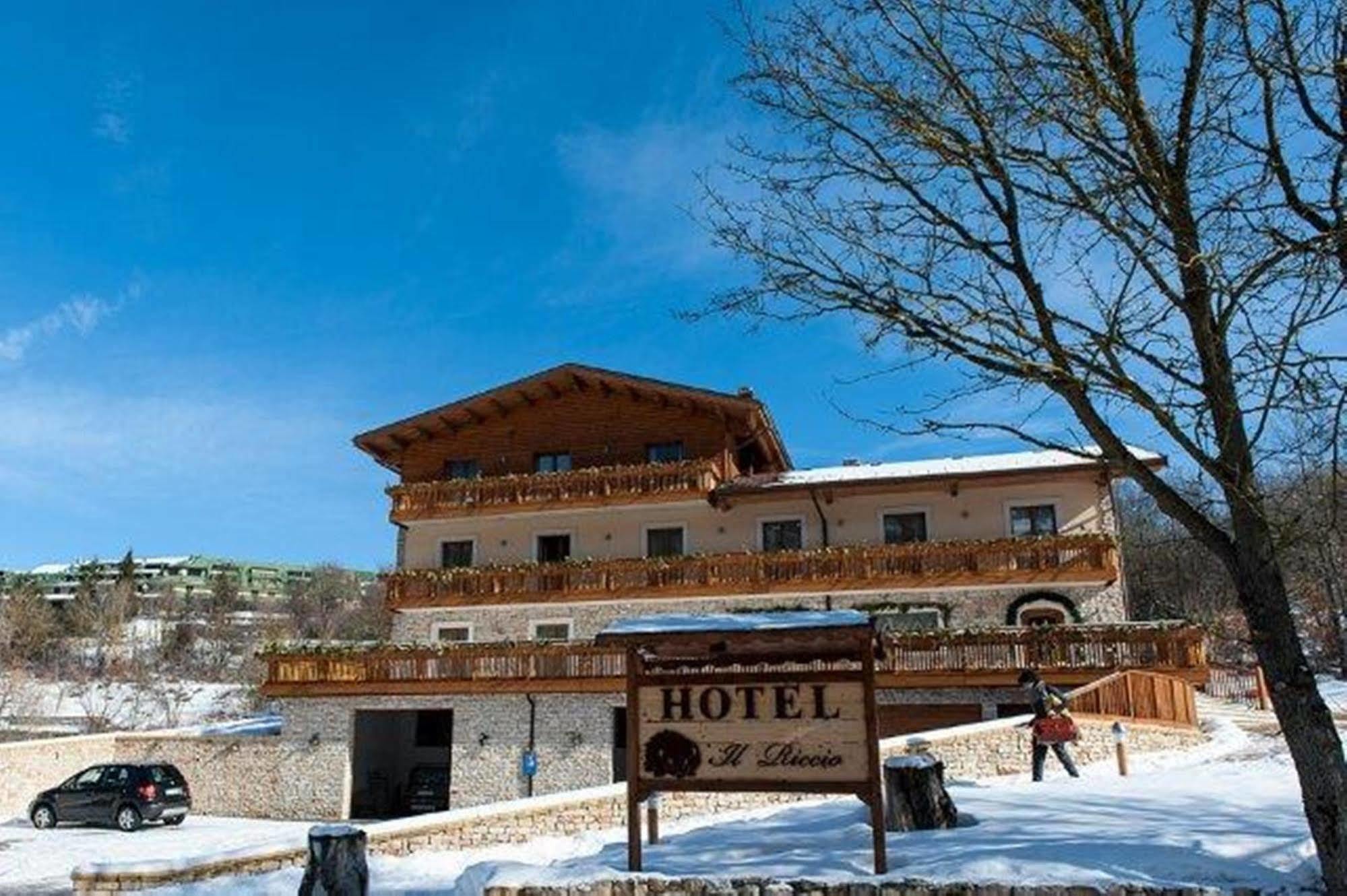 Boutique Hotel Il Riccio - Adults Only Roccaraso Exterior photo