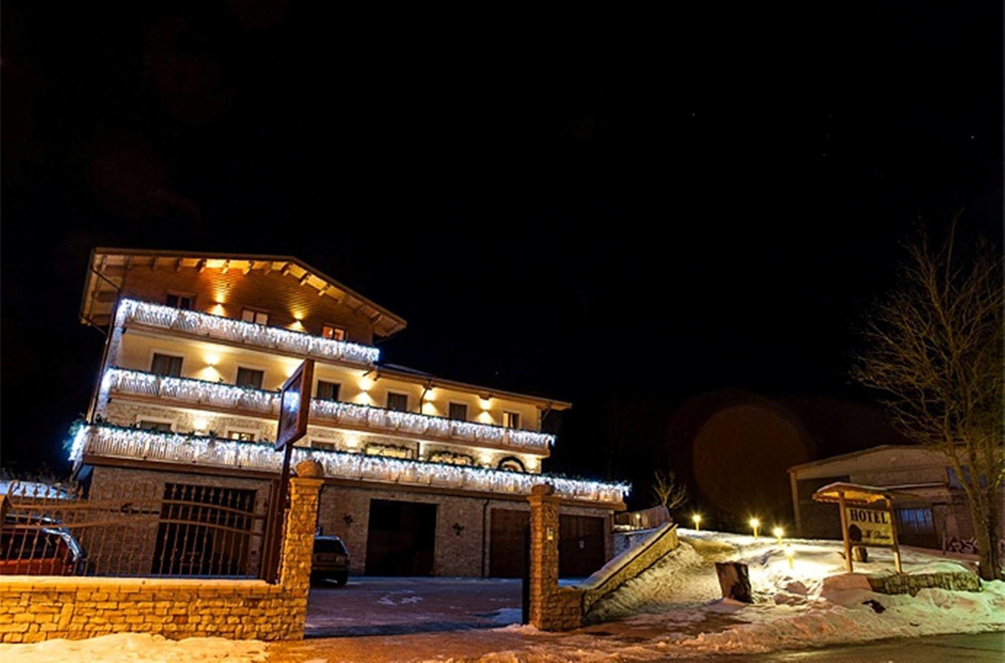 Boutique Hotel Il Riccio - Adults Only Roccaraso Exterior photo
