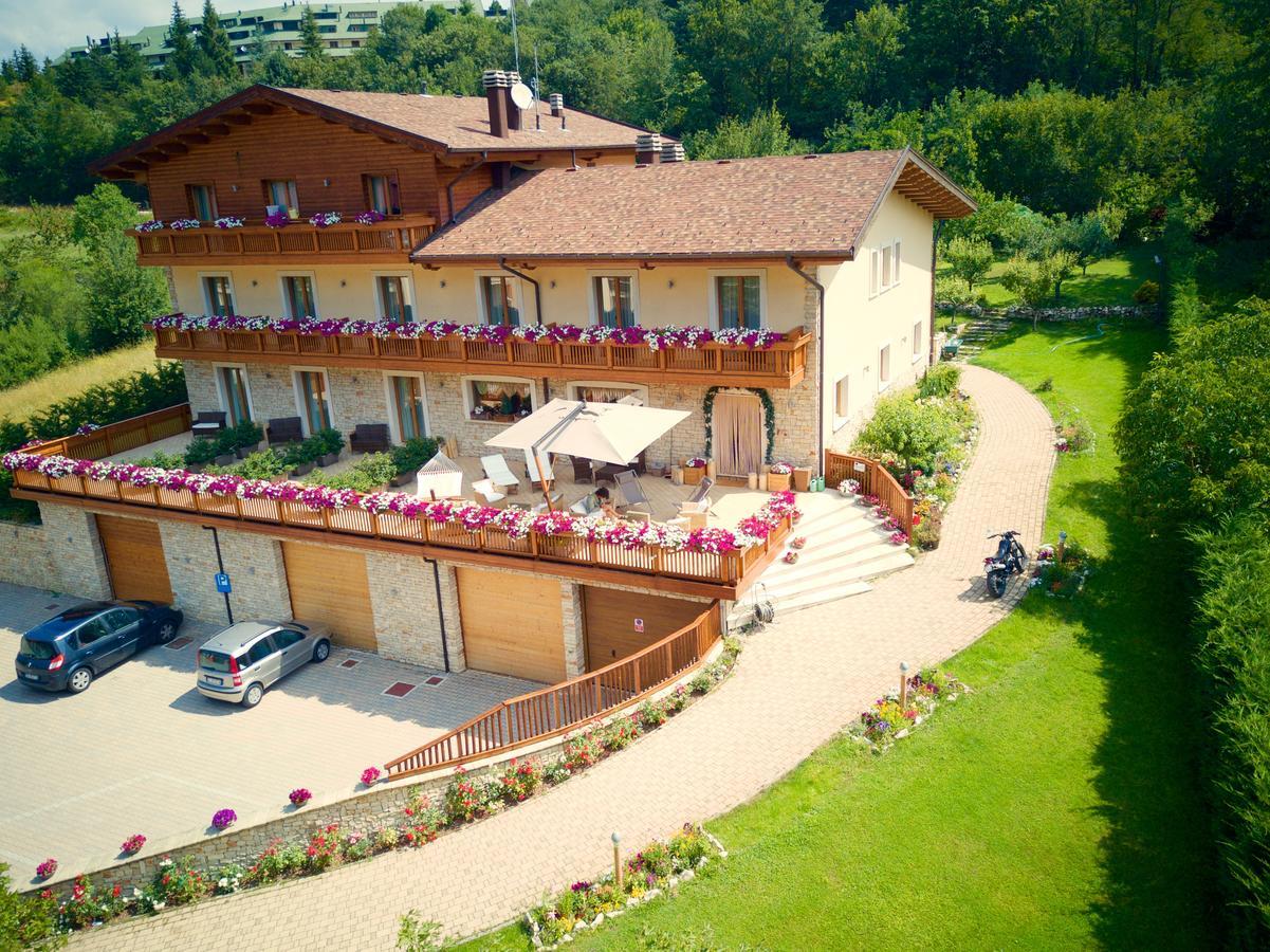 Boutique Hotel Il Riccio - Adults Only Roccaraso Exterior photo